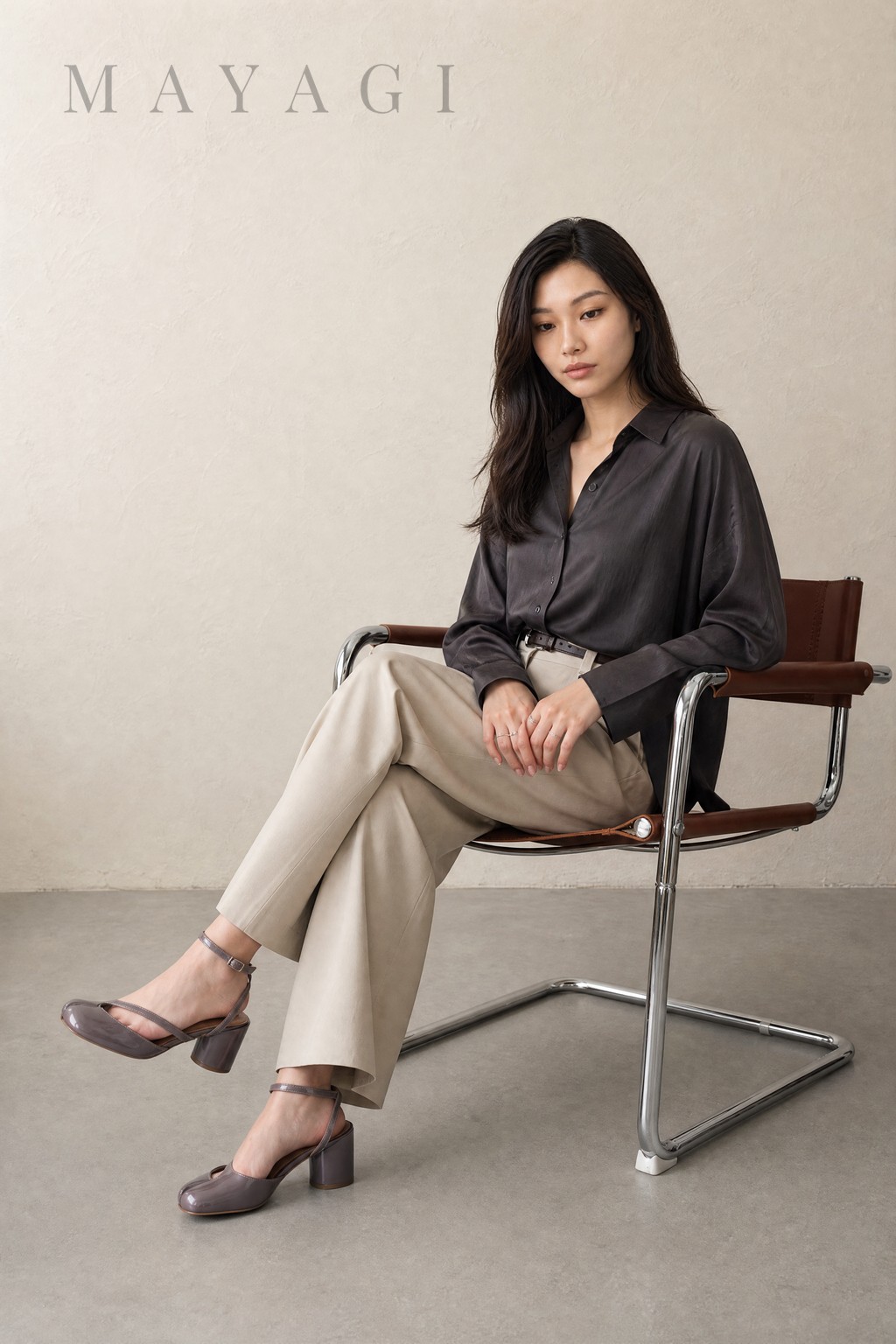 S7750 mauve seated